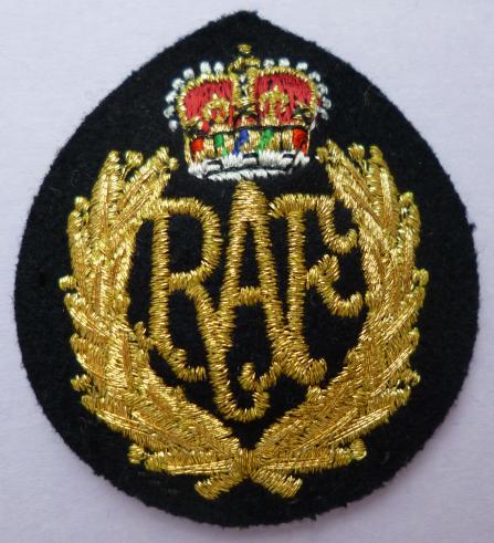 Royal Air Force service cap-badge for enlisted personnel.