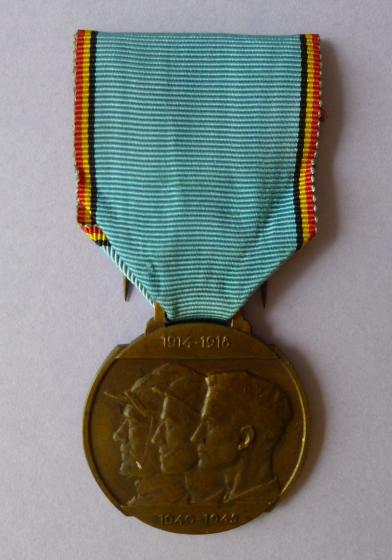 Belgium : National Recognition Medal in Bronze for Veterans & Victims of War 1914-18 & 1940-45.