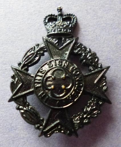 Royal Army Chaplain's Department officers cap badge (Queen's crown).