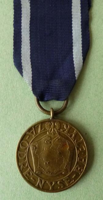 Poland : 1945 Campaign Medal for the Oder, Neisse and Baltic Region Battles.