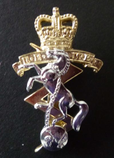 Royal Electrical & Mechanical Engineers (REME) Queen's crown Staybrite cap badge.