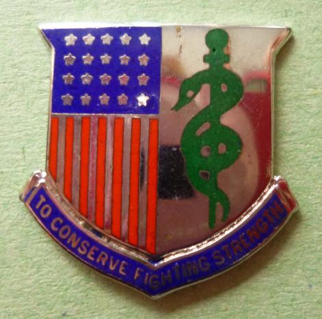 USA : Army Medical Department enamelled distinctive lapel badge.
