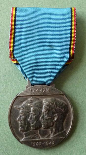 Belgium : National Recognition Medal in Silver for Veterans & Victims of War 1914-18 & 1940-45.