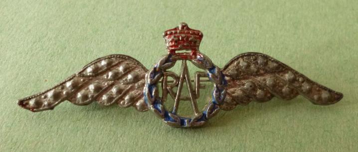 WW2 Royal Air Force Pilot's Wings painted alloy King's crown Sweetheart Brooch.