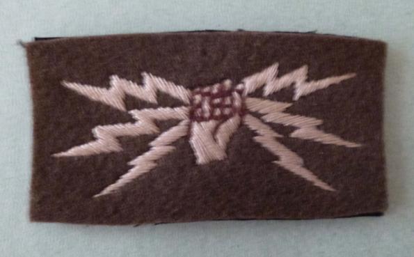 Army Fire Control Operator Machine-embroidered Qualification Arm-badge.