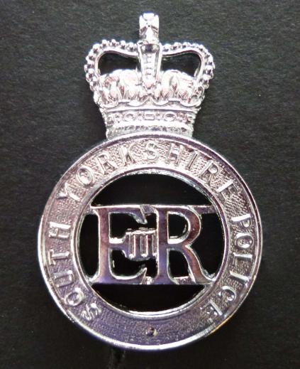 South Yorkshire Police EiiR (Queen's crown) Cap badge.