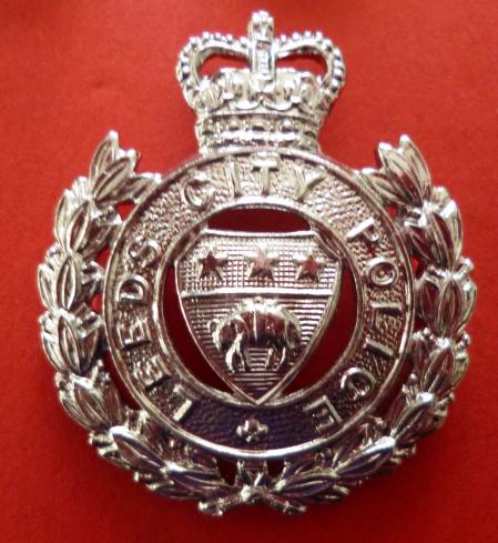 Leeds City Police (Queen's crown) Cap badge.