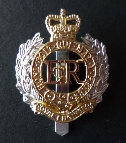 Royal Engineers (Queens crown) Staybrite Cap Badge.