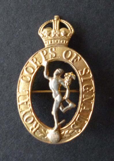 Royal Corps of Signals (King's crown) Cap Badge with Brooch-pin Fitting.