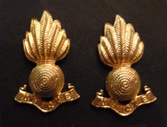 Pair of Royal Artillery Other-ranks Collar Badges.