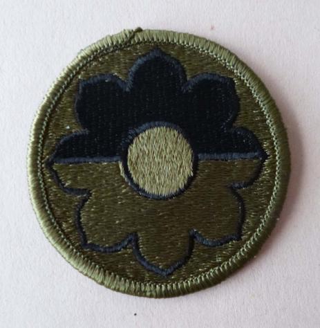 USA : 9th Infantry Division Shoulder Flash - Subdued version.