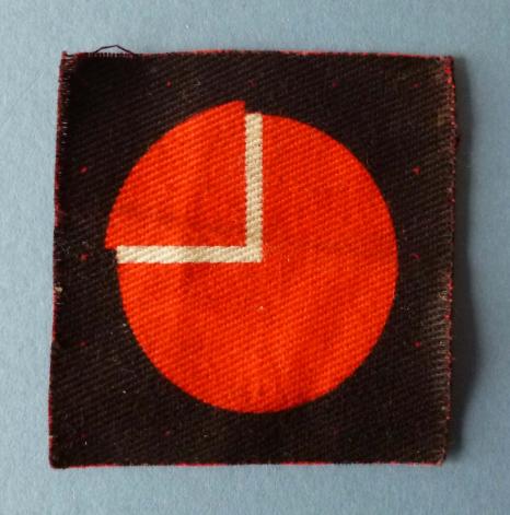 4th (Infantry) Division Post-1945 Printed Shoulder Flash / Formation Badge.