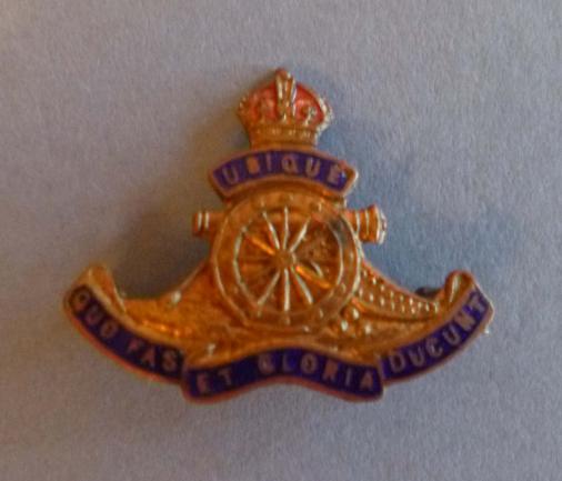 Royal Artillery small King's crown Brooch Badge. 20mm high