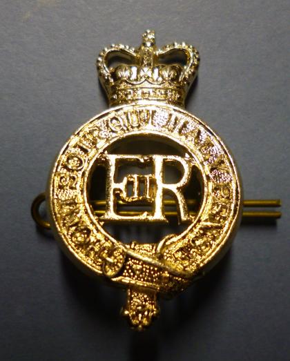 The Household Cavalry Staybrite EiiR Cap Badge.