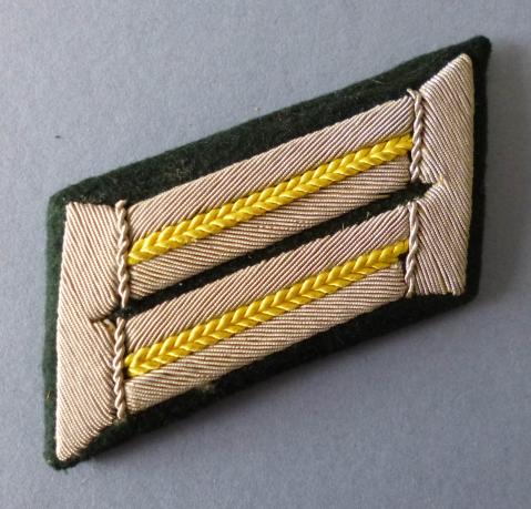 Third Reich : Wehrmacht Heer / Army Signals Officer's Left-hand Single Collar-patch.