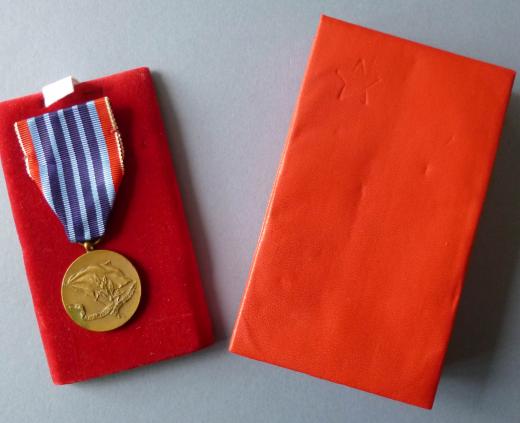 Czechoslovakia : Soviet-era Czech Medal for Work Dedication (Medaile za pracovní obětavost ČSR) in original Presentation Case.