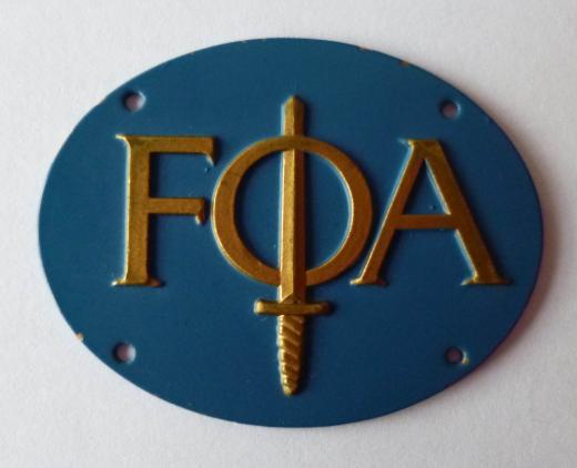 Sweden : Swedish National Defence Research Institute (Försvarets forskningsanstalt) FOA Cap-badge.