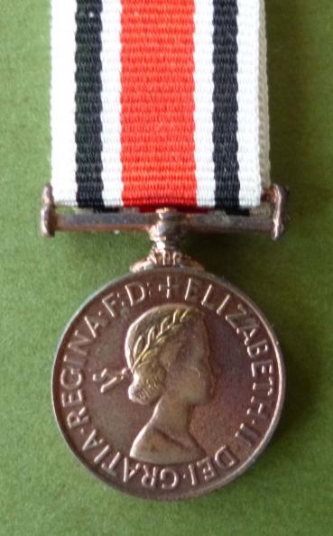 Miniature Royal Ulster Constabulary Reserve Long Service Medal (EiiR).