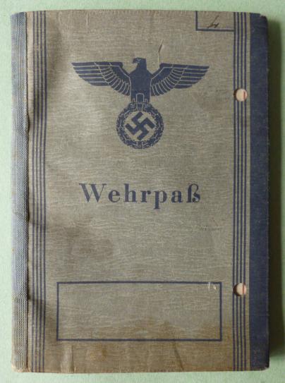 Third Reich : Wehrmacht / Heer (Army) Wehrpass.