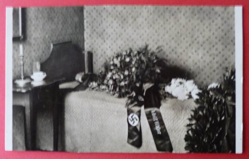 Third Reich : Postcard showing the Room / Bed where the German Playwright Friedrich Schiller died in 1805 in Weimar.