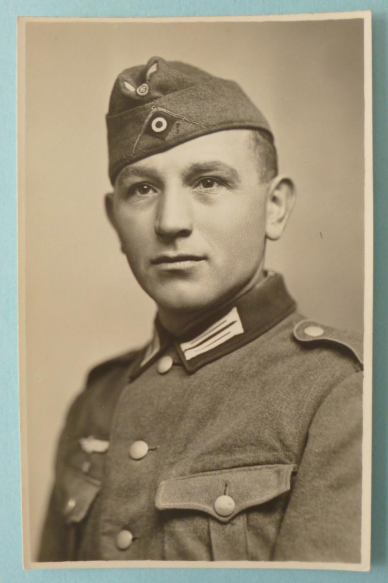 Third Reich : Postcard-photo of an Army Schütze (Private Soldier).