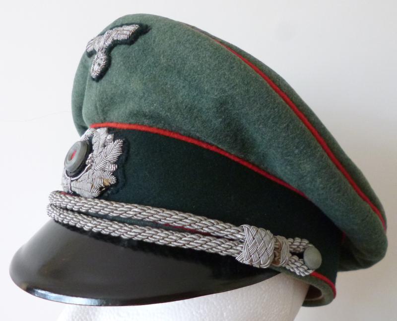 Third Reich : Wehrmacht / Heer (Army) Artillery Officer's Service Cap.