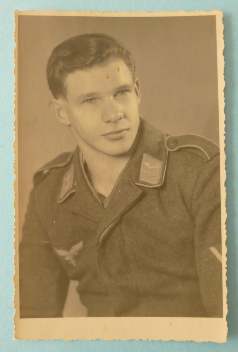 Third Reich : Postcard / Photo of a Luftwaffe Gefreiter Wearing a Fliegerbluse.