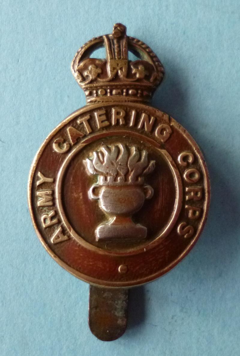 Army Catering Corps (ACC) King's crown Second Pattern Cap-badge.