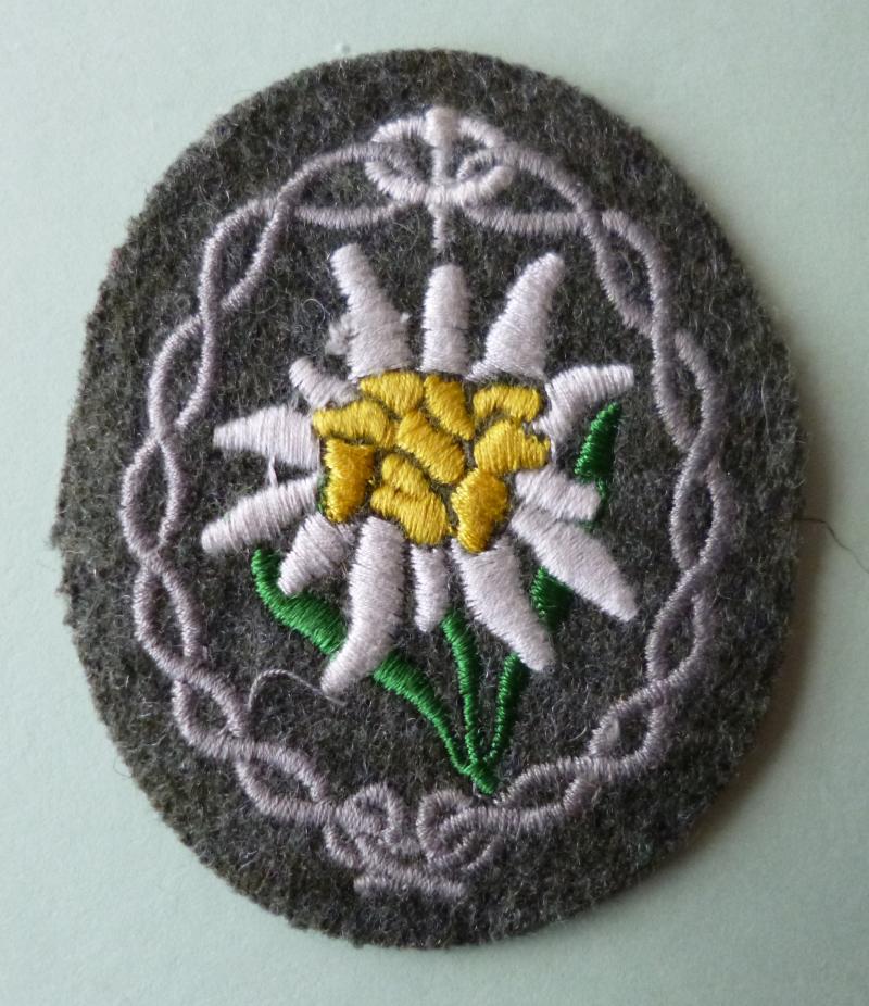 Third Reich : Wehrmacht / Heer (Army) Mountain-troops (‎Gebirgsjäger) Edelweiss Armbadge.