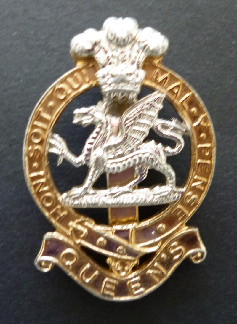 The Queen's Regiment Staybrite Cap-badge.