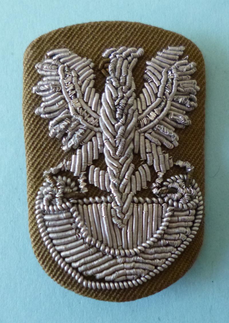 Poland : Army Officer's Cap-badge.