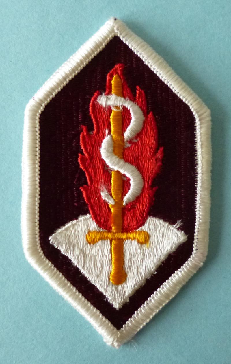 USA : Army Medical Research & Development Command Shoulder-flash