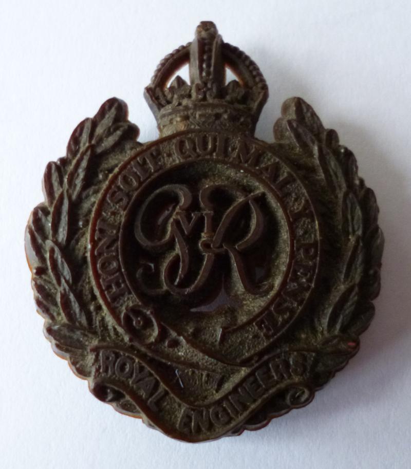 WW2 Royal Engineers (GviR) Plastic War-economy Cap-badge.