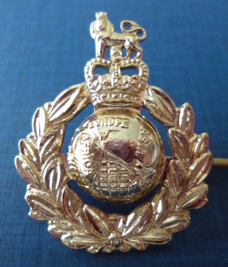 Royal Marines Queen's crown Staybrite Cap-badge.