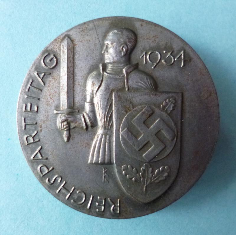 Third Reich : 1934 Reichsparteitag Badge.