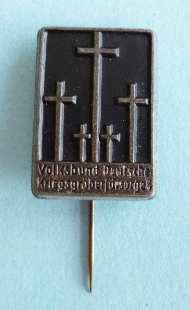 Germany : Volksbund Deutsche Kriegsgräberfürsorge e.V Stickpin Donation-badge.