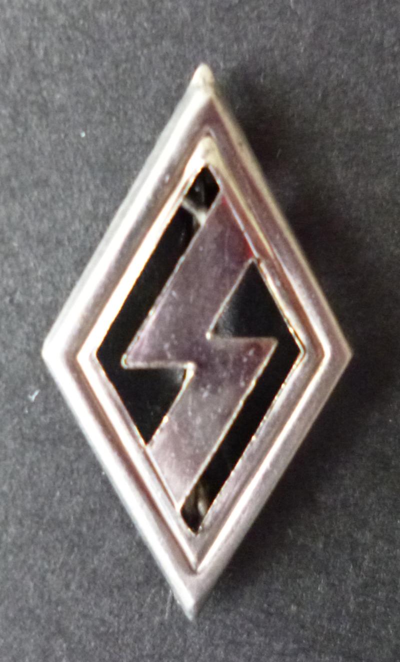 Third Reich : Donation-badge in Support of the German Youth Hostels.