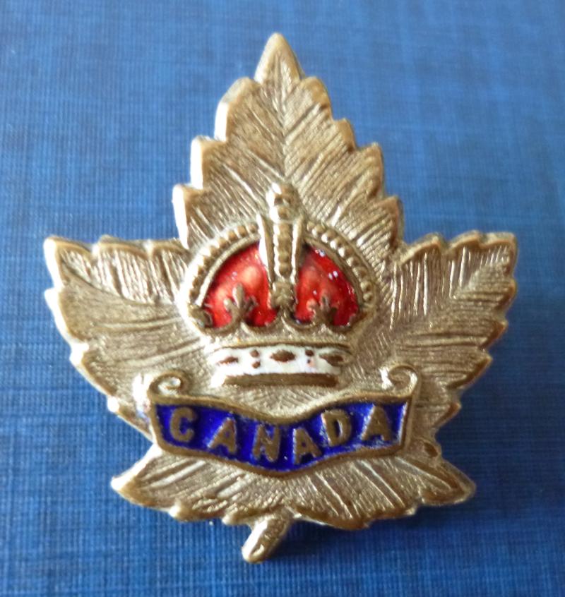 WW2 Canadian Army General Service Maple-leaf Sweetheart-brooch.