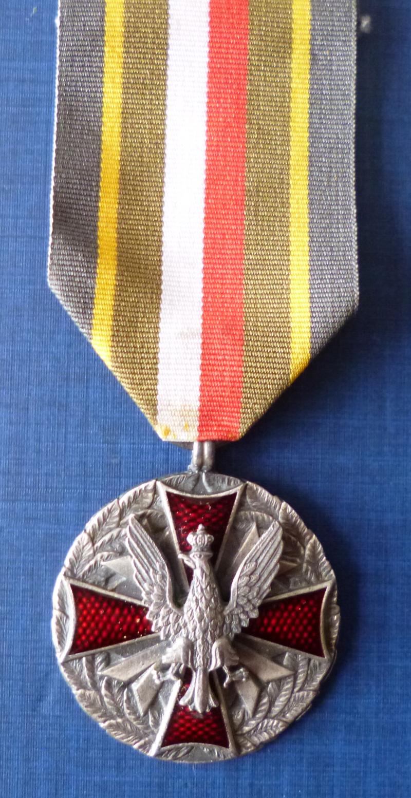 Poland : The Polish Army Medal 2nd Grade in Silver.