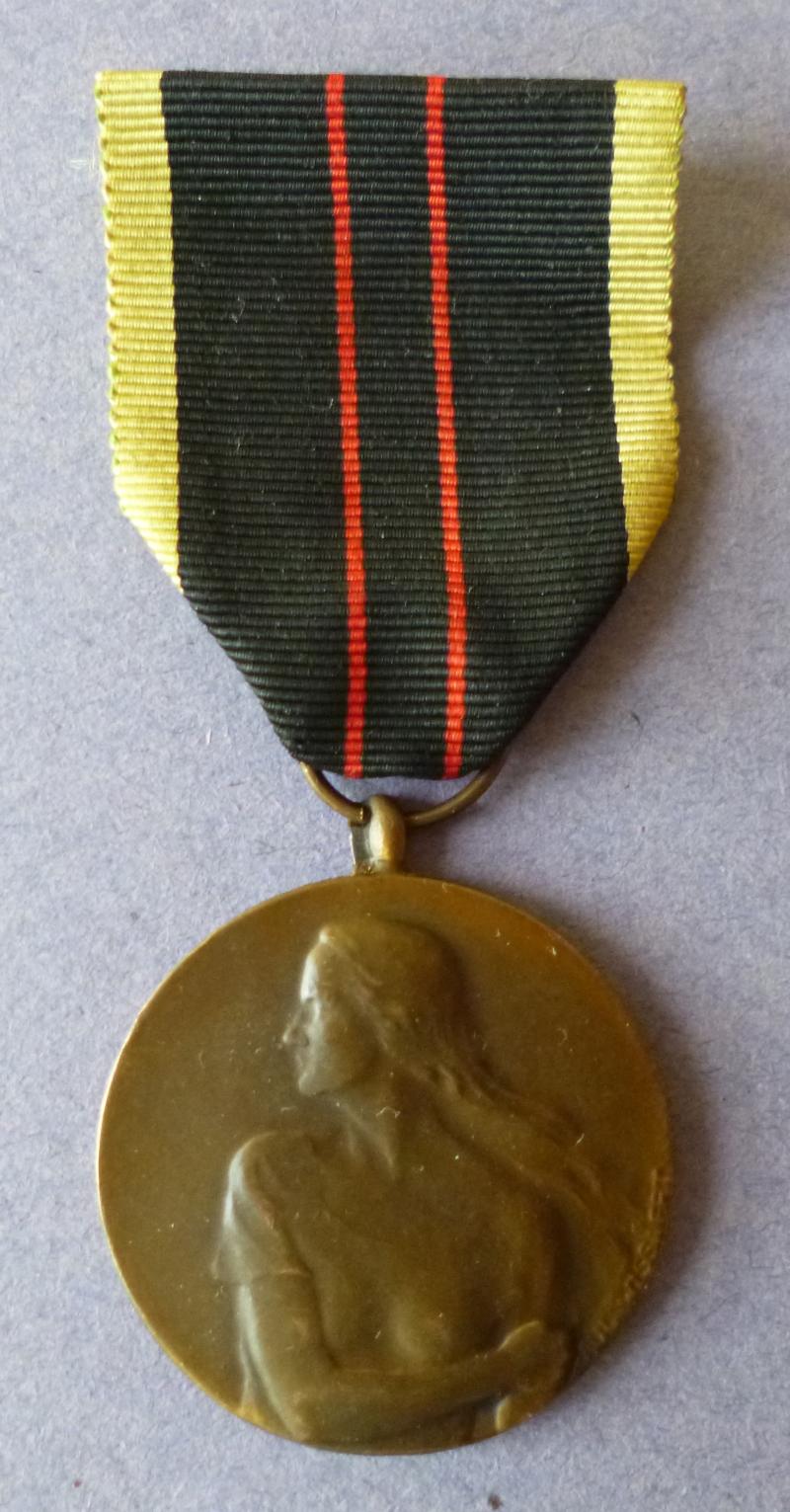 Belgium : Medal for the Resistance 1940-1945.