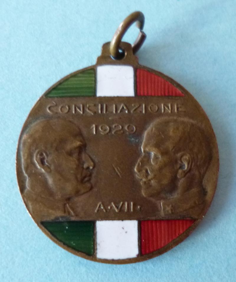 Italy : 1929 Lateran Treaty Commemorative Medallion.