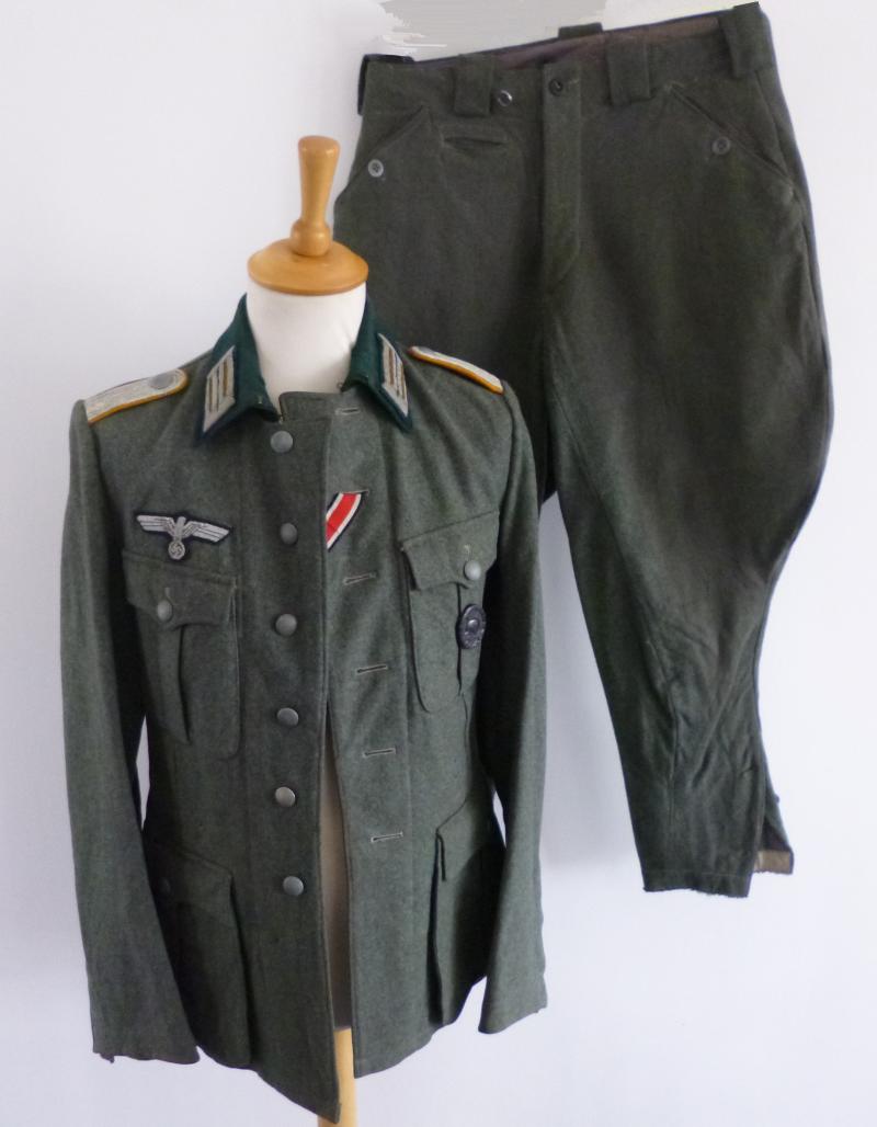 Third Reich : Wehrmacht / Heer (Army) Cavalry Leutnant's M36 Field Tunic and Breeches.