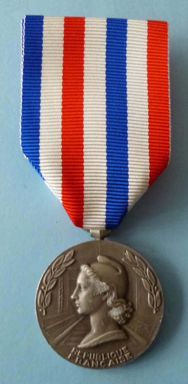 France : Medal of Honour of the Railways (Médaille d'Honneur des Chemins de Fer) in Silver Awarded in 1955 to A.Hilt.