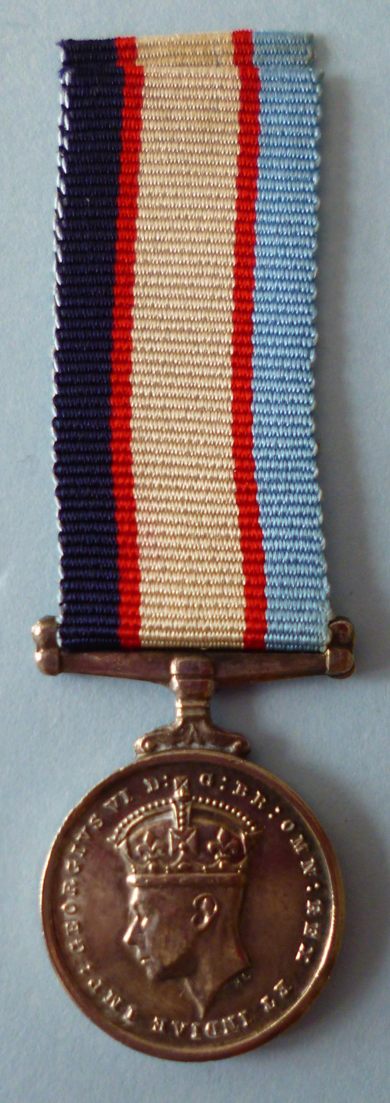 Miniature Australia Service Medal 1939-45 (GviR).