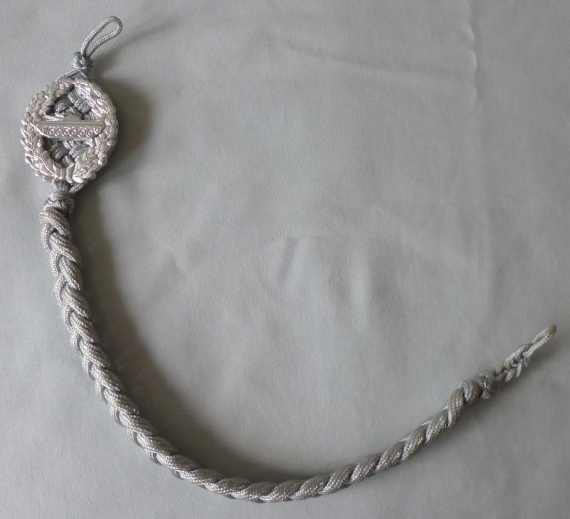 East Germany (DDR) : National Volksarmee (NVA) Armoured Infantry Shooting Cord ( Schützenschnur ).
