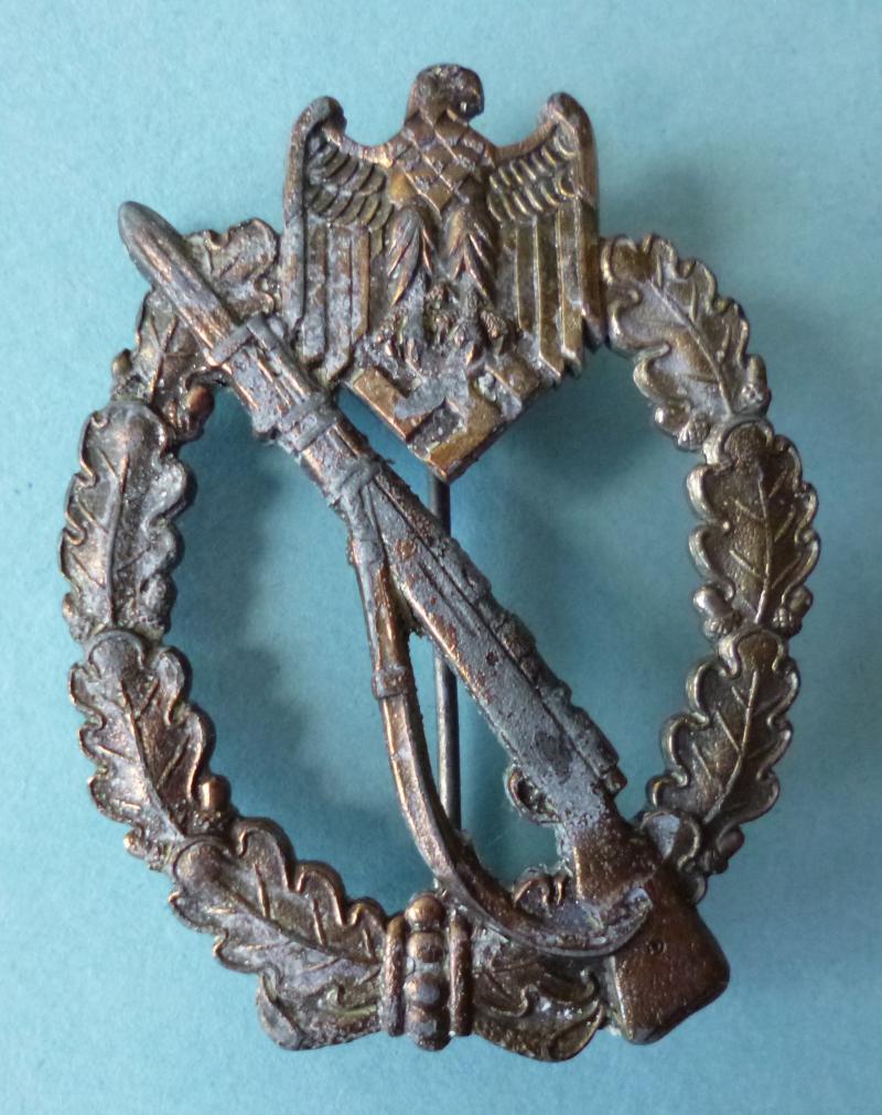 Third Reich : Wehrmacht Infantry Assault Badge in Silver (Infanterie-Sturmabzeichen in Silber).
