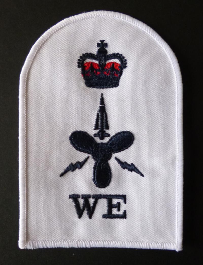 Royal Navy Warfare / Weapons Engineering WE Petty Officer Arm-badge for the White Uniform.