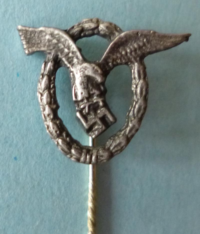 Third Reich : Luftwaffe Flugzeugführer-Abzeichen (Pilots Badge) Miniature Stick-pin Lapel-badge.