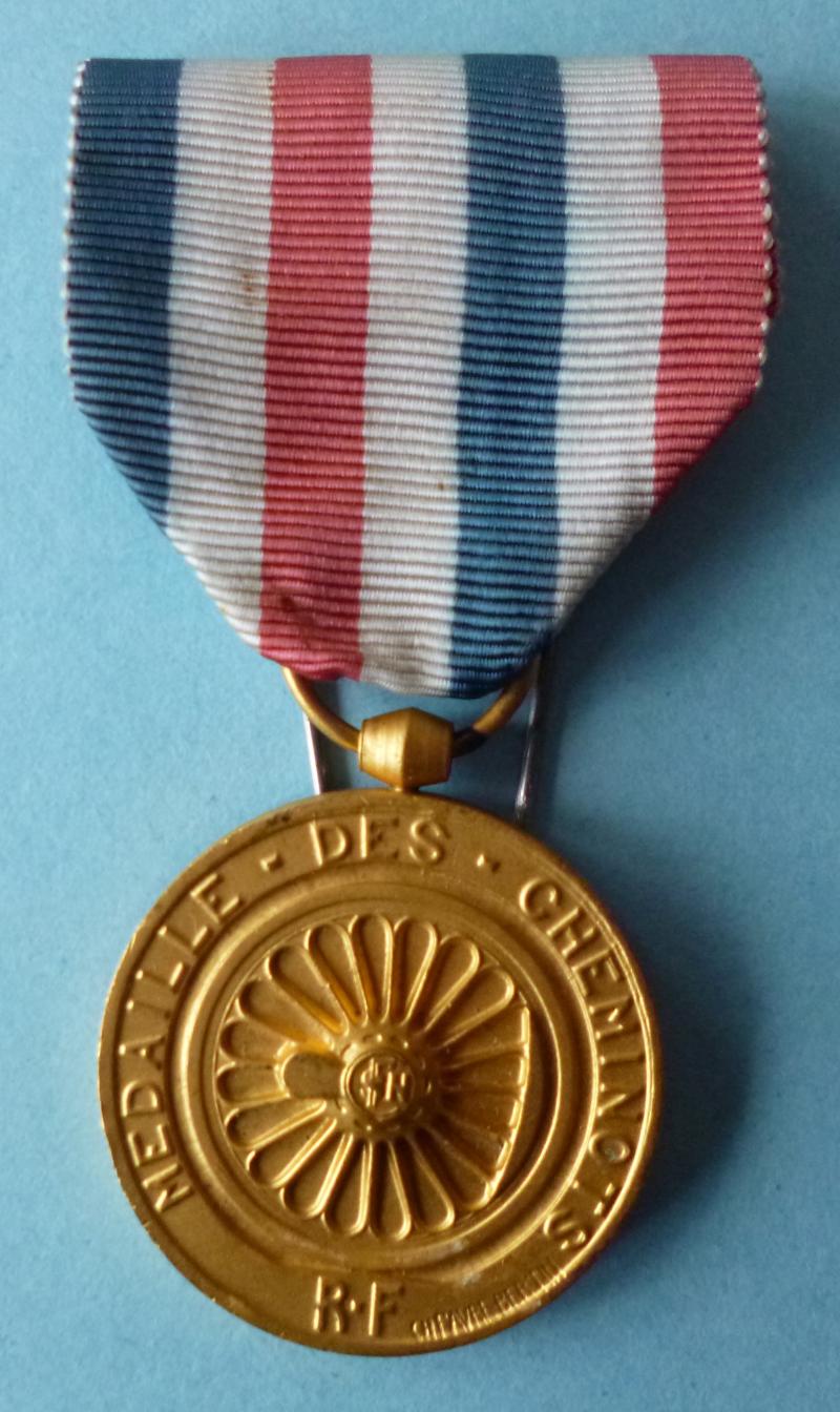 France : Gilt Medal of Honour (2nd Type 1939-1953) for Railway Employees (Médaille des Cheminots).