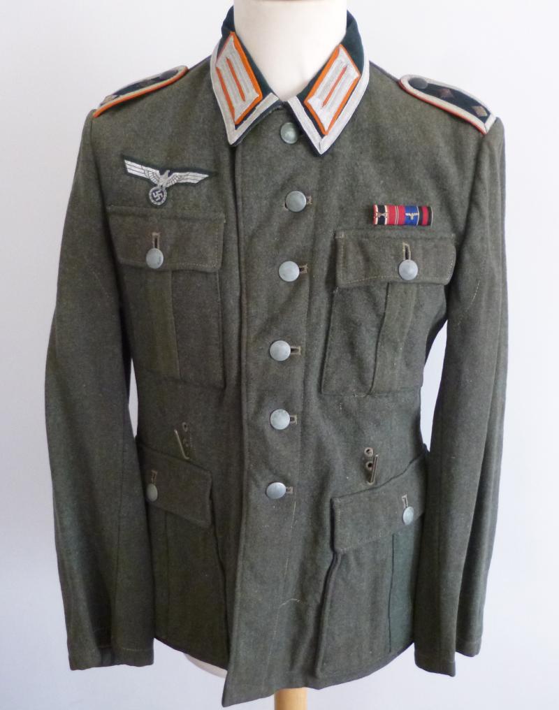 Third Reich : Wehrmacht / Heer (Army) Oberfeldwebel's M-40 Service-tunic with Orange Arm-of-Service Colour.